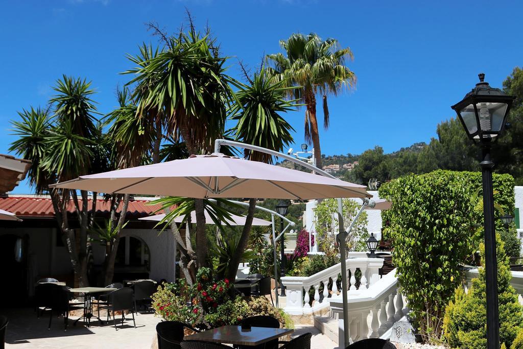 Villa Columbus Family Boutique Hotel Peguera Exteriör bild