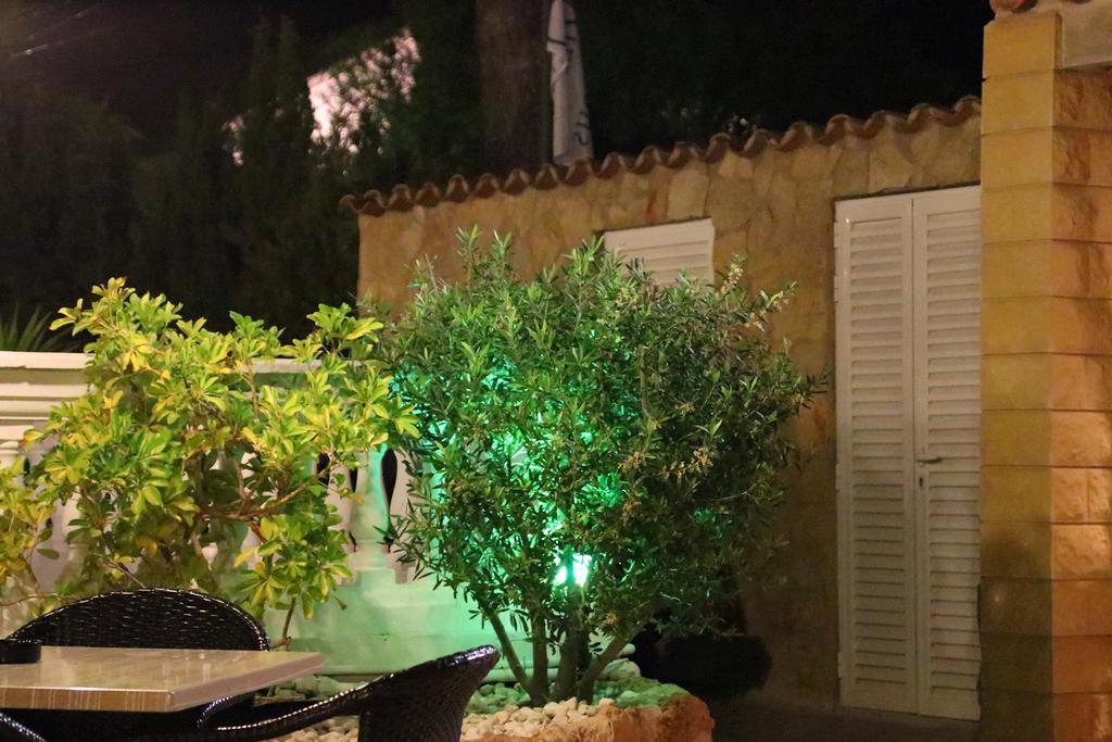 Villa Columbus Family Boutique Hotel Peguera Exteriör bild