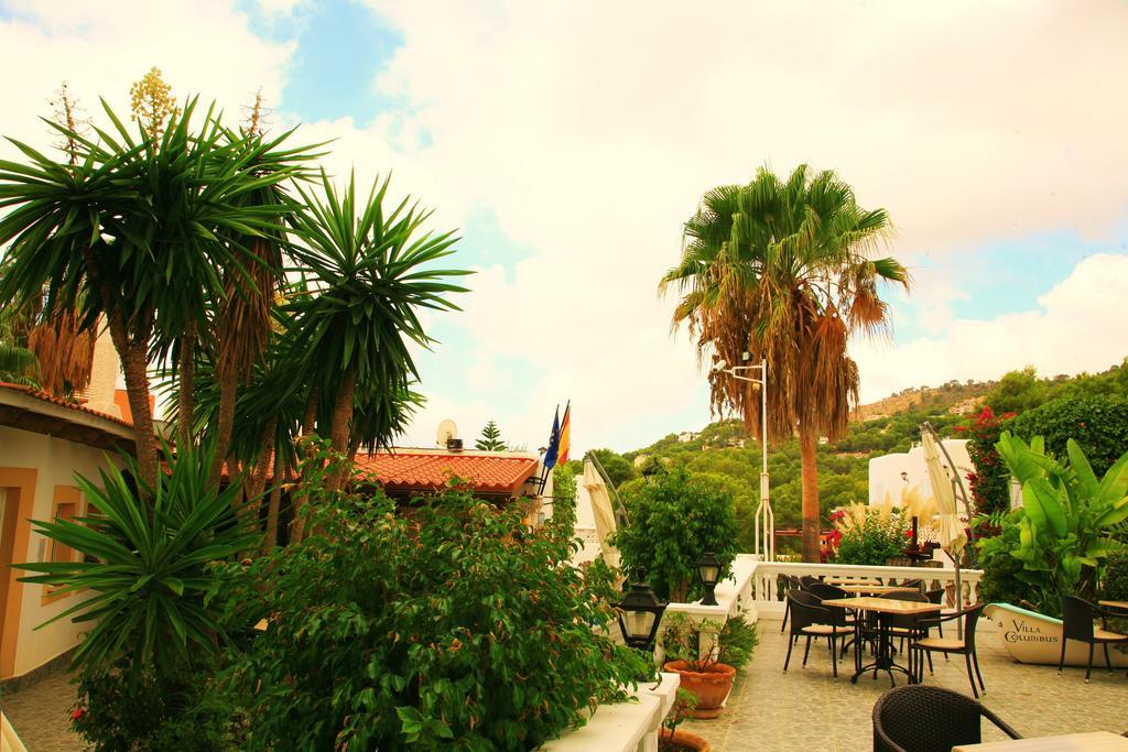 Villa Columbus Family Boutique Hotel Peguera Exteriör bild